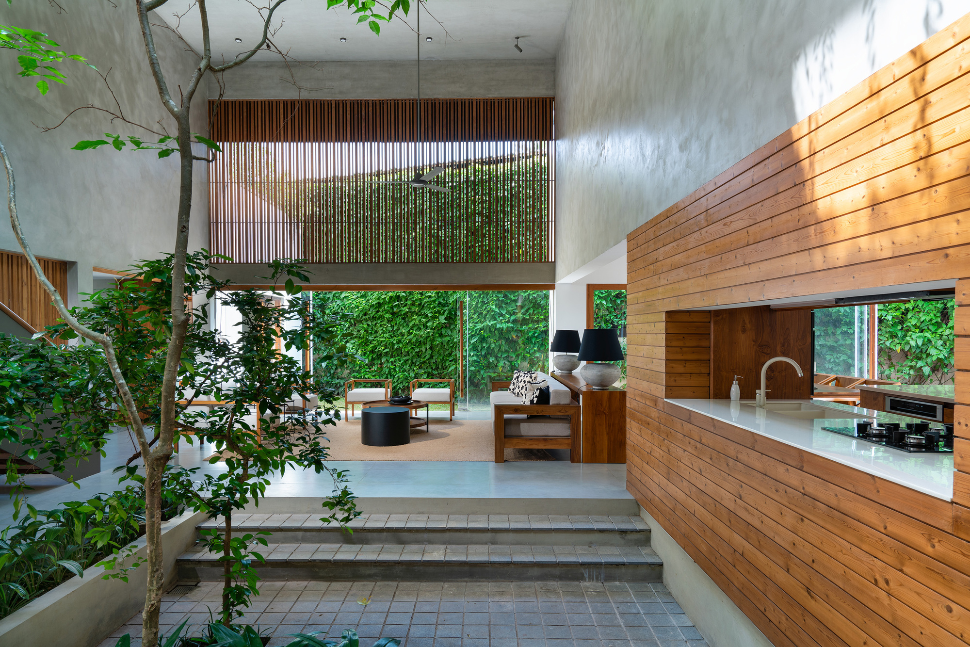 Casa De Silva: The Soul-Soothing Home of Tropical Modernism in Sri Lanka